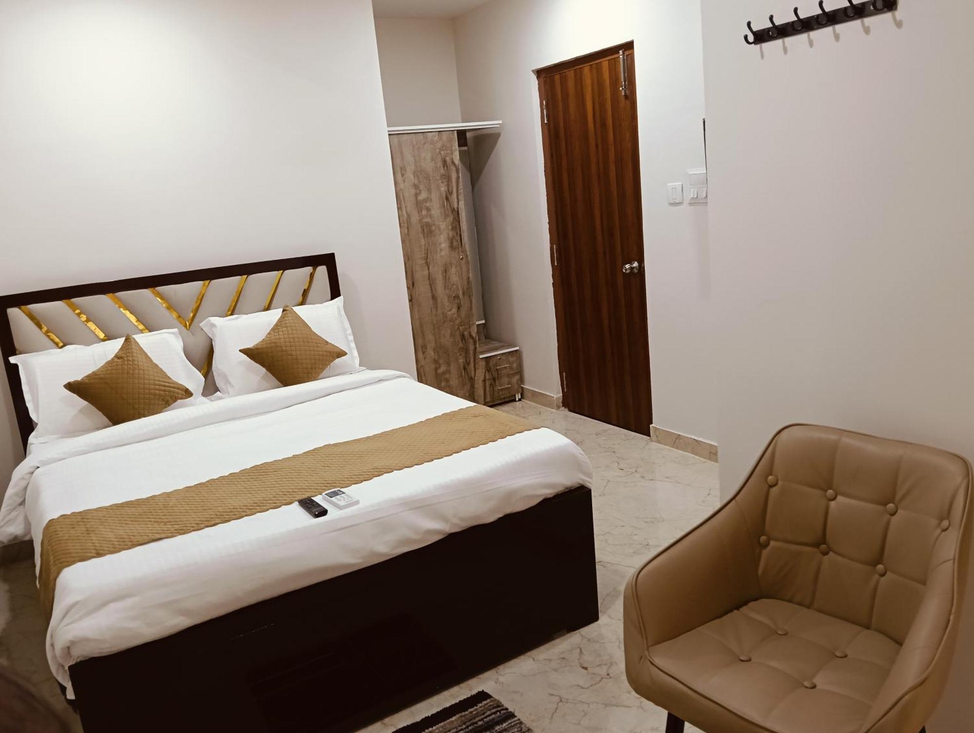 Vaaraahi Hotels 海得拉巴 外观 照片